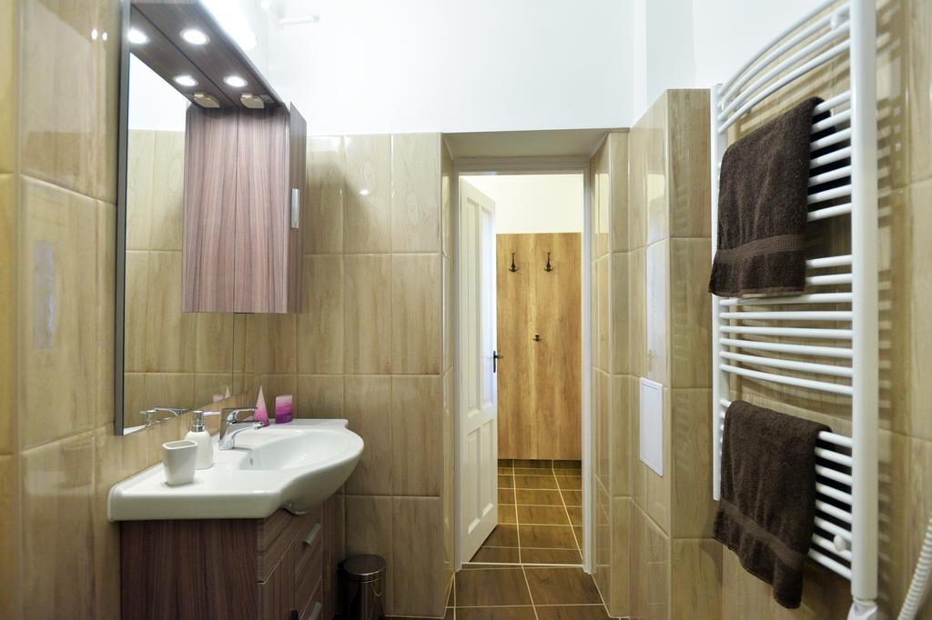 Foter Apartman 埃格尔 外观 照片