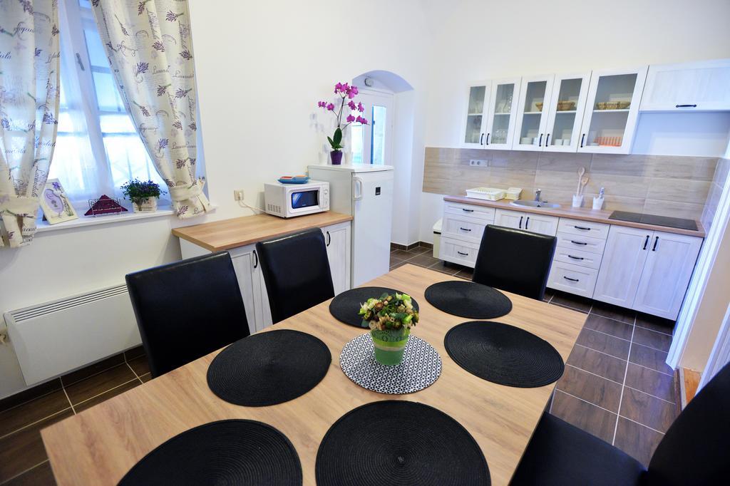 Foter Apartman 埃格尔 外观 照片