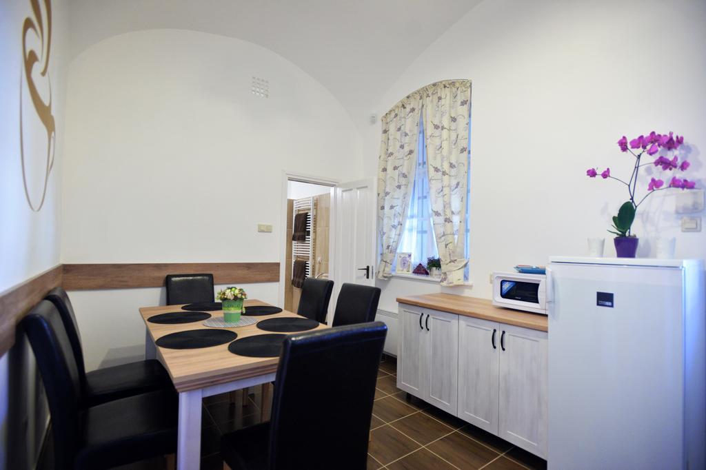 Foter Apartman 埃格尔 外观 照片