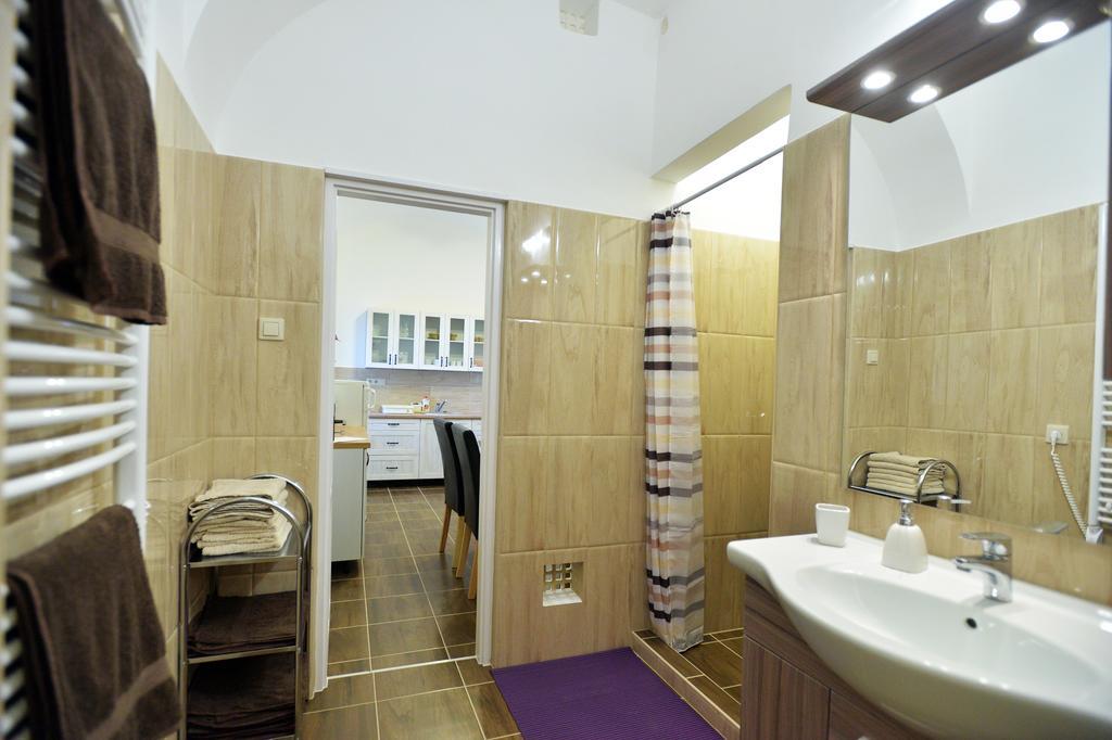 Foter Apartman 埃格尔 外观 照片